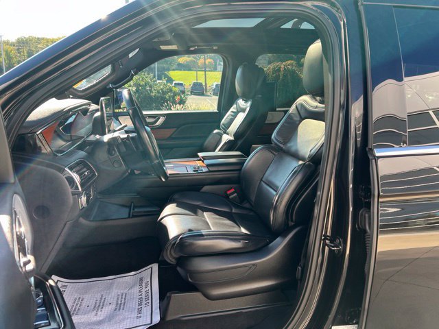 Used 2019 Lincoln Navigator Reserve AWD/4WD image 25