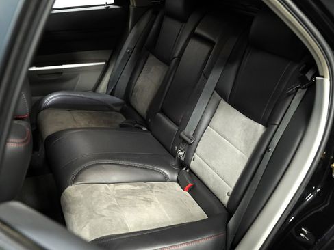 Used 2006 Dodge Magnum SRT8 w/ SRT Option Group III image 35