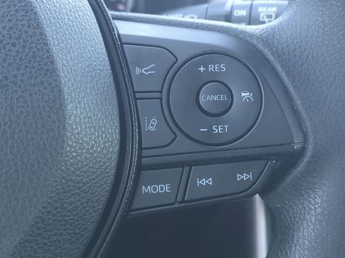 Used 2021 Toyota RAV4 XLE image 22