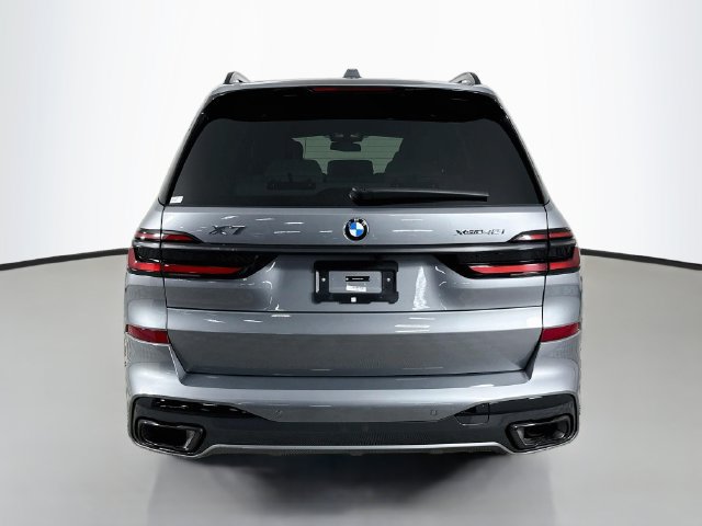 Used 2026 BMW X7 xDrive40i AWD/4WD image 6