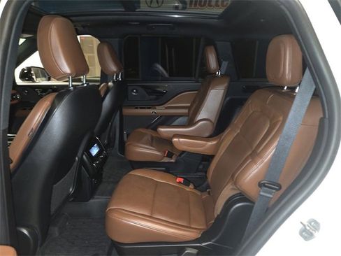 Used 2022 Lincoln Aviator Reserve image 23