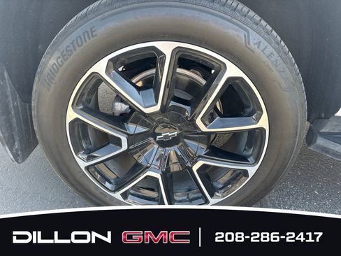 Used 2024 Chevrolet Tahoe RST w/ Luxury Package AWD/4WD image 23