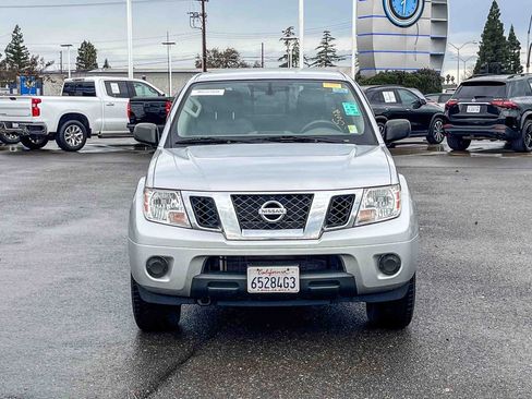 Used 2021 Nissan Frontier SV image 6