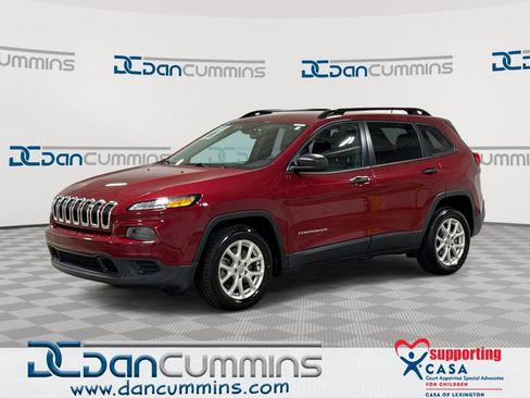 Used 2015 Jeep Cherokee Sport w/ Sport Appearance Group FWD image 1