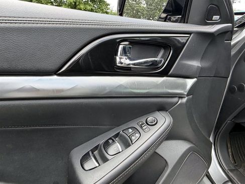 Used 2019 Nissan Maxima 3.5 SL FWD image 17