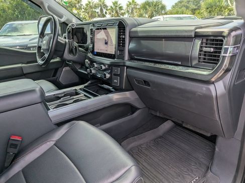 Used 2023 Ford F250 Lariat w/ Lariat Ultimate Package AWD/4WD image 14