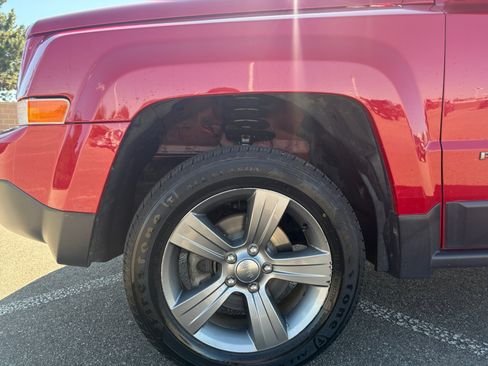 Used 2016 Jeep Patriot Sport w/ Power Value Group FWD image 11