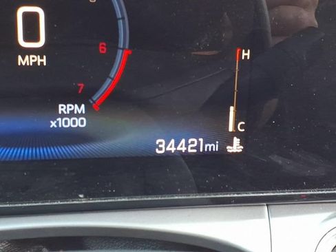 Used 2025 Chevrolet Trax LT FWD image 30