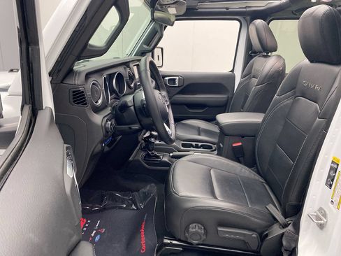Used 2022 Jeep Wrangler Unlimited Sahara w/ Cold Weather Group AWD/4WD image 14