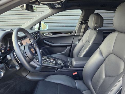Certified 2025 Porsche Macan w/ Premium Package Plus AWD/4WD image 26