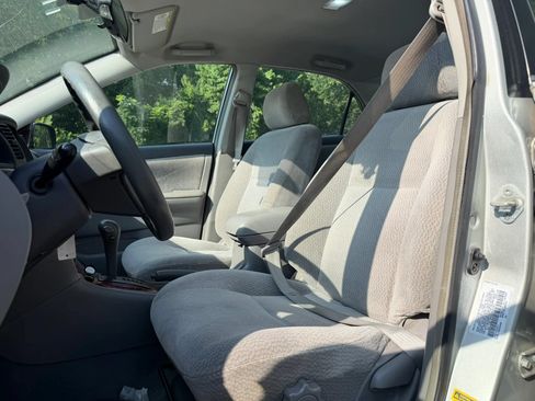 Used 2003 Toyota Corolla LE FWD image 10