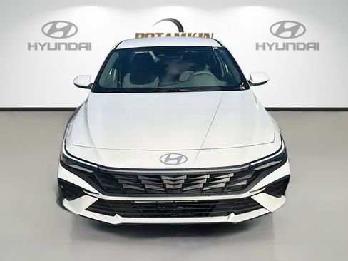 New 2026 Hyundai Elantra SE w/ Cargo Package FWD image 2
