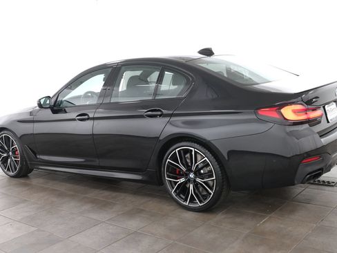 Used 2023 BMW M550i xDrive w/ Executive Package AWD/4WD image 3