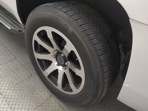 Used 2016 Chevrolet Tahoe LTZ AWD/4WD image 31