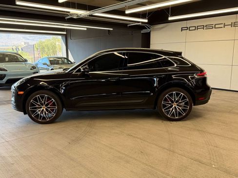 Certified 2023 Porsche Macan S image 2
