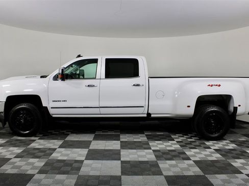 Used 2019 Chevrolet Silverado 3500 LTZ w/ Duramax Plus Package image 6