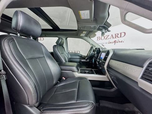Used 2020 Ford F350 Lariat w/ Chrome Package image 32