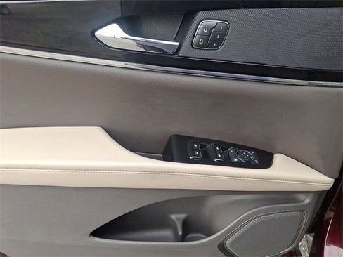 Used 2022 Lincoln Nautilus Reserve image 12