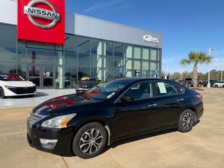Used 2013 Nissan Altima 2.5 S video 1
