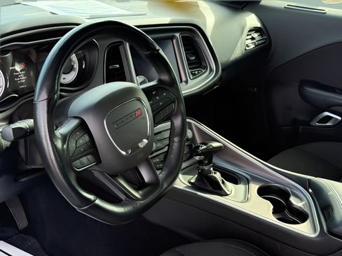 Used 2022 Dodge Challenger R/T Scat Pack RWD image 15