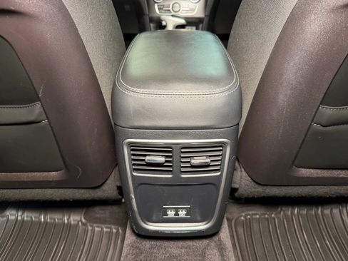 Used 2016 Dodge Charger R/T w/ Navigation & Travel Group image 24