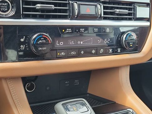 Used 2023 Nissan Pathfinder Platinum AWD/4WD image 28