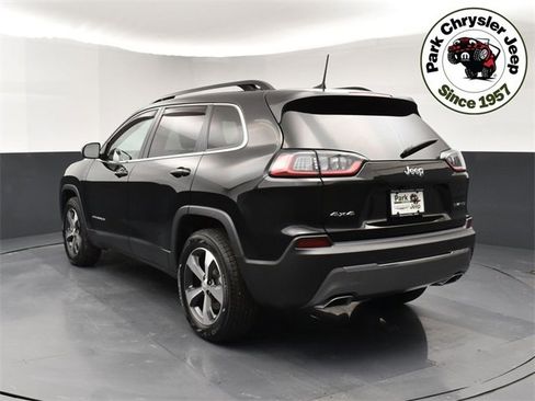 Used 2022 Jeep Cherokee Limited image 4