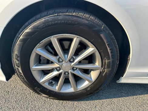 Used 2018 Hyundai Sonata SE w/ Cargo Package FWD image 13