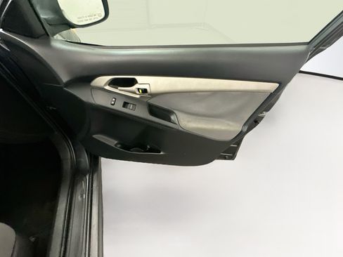 Used 2009 Toyota Matrix XRS w/ All Weather Guard Pkg FWD image 29