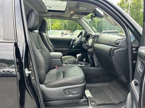 Used 2023 Toyota 4Runner TRD Off-Road Premium w/ Moonroof Package AWD/4WD image 19