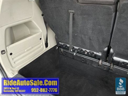Used 2011 Dodge Grand Caravan Express FWD image 26
