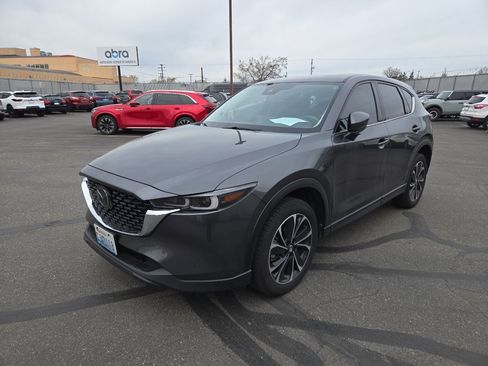 Used 2023 MAZDA CX-5 AWD 2.5 S w/ Premium Plus Pkg image 3