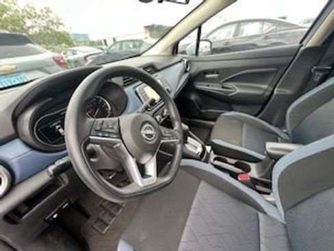 Used 2025 Nissan Versa SV image 14