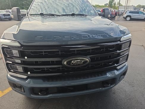 Used 2023 Ford F350 Lariat w/ Lariat Ultimate Package AWD/4WD image 3