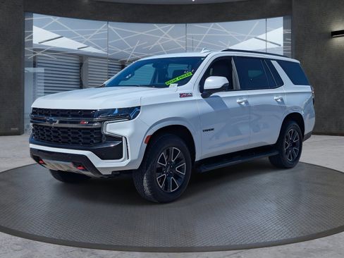 Used 2022 Chevrolet Tahoe Z71 w/ Luxury Package image 2