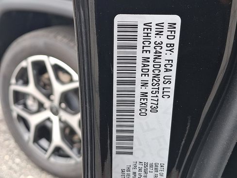 Used 2025 Jeep Compass Limited AWD/4WD image 25