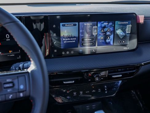 New 2026 Nissan Kicks SR image 27