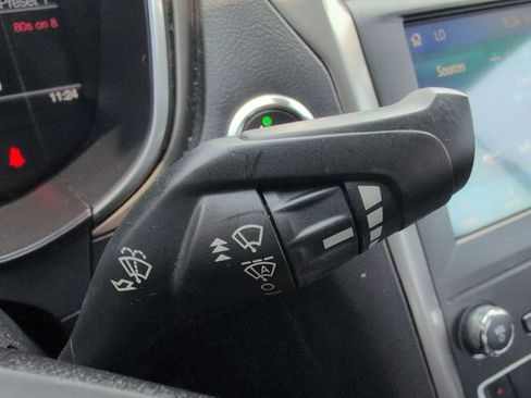 Used 2020 Ford Fusion SE FWD image 23
