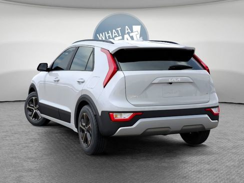 New 2026 Kia Niro LX FWD image 4