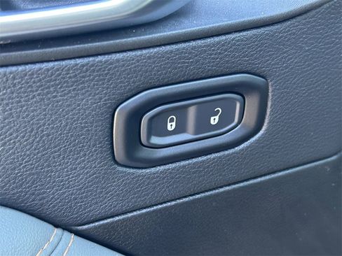 Used 2025 Jeep Gladiator Mojave w/ Safety Group image 27