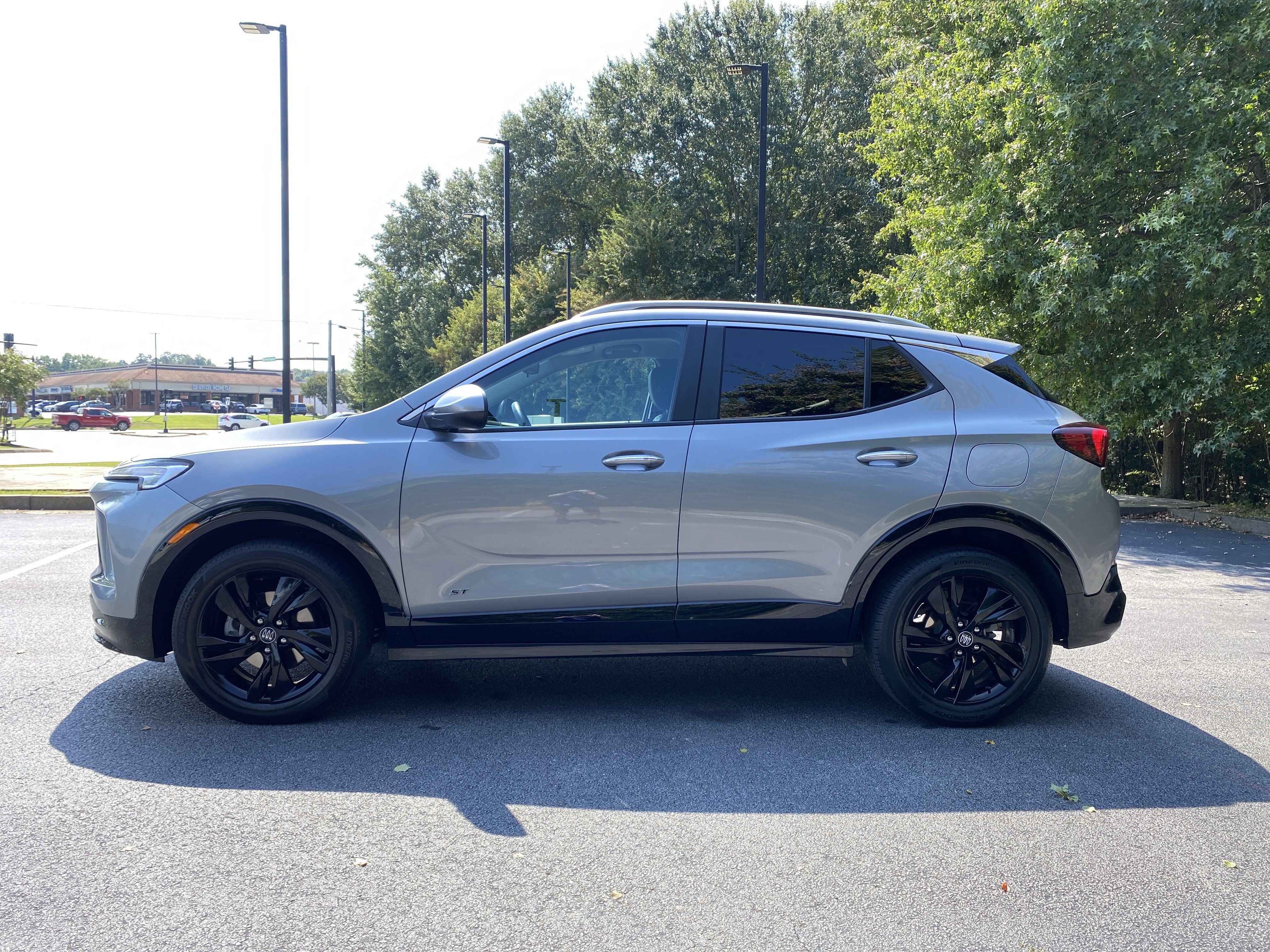 Used 2025 Buick Encore GX Sport Touring FWD image 6