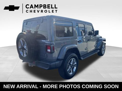 Used 2022 Jeep Wrangler Unlimited Sahara AWD/4WD image 5