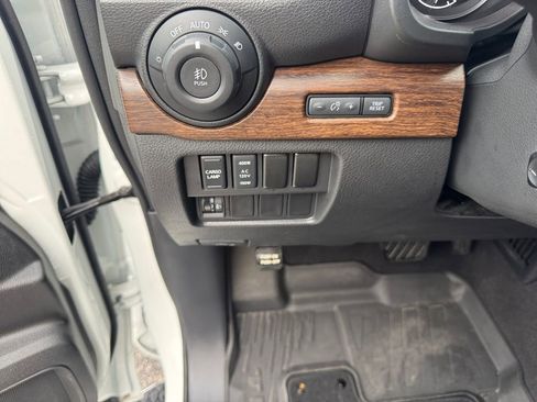 Used 2024 Nissan Titan Platinum Reserve w/ Moonroof Package image 22