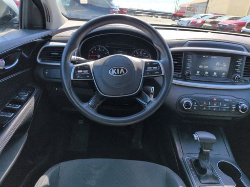 Used 2019 Kia Sorento L image 14
