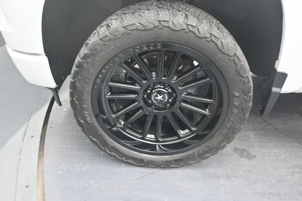 Used 2024 Chevrolet Silverado 1500 RST w/ Redline Edition AWD/4WD image 9
