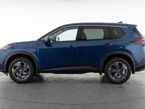 Used 2025 Nissan Rogue SV AWD/4WD image 4