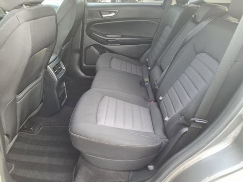 Certified 2023 Ford Edge SE image 17