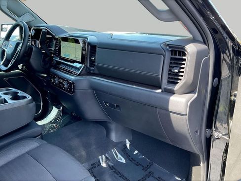 Used 2023 Chevrolet Silverado 1500 LT AWD/4WD image 16