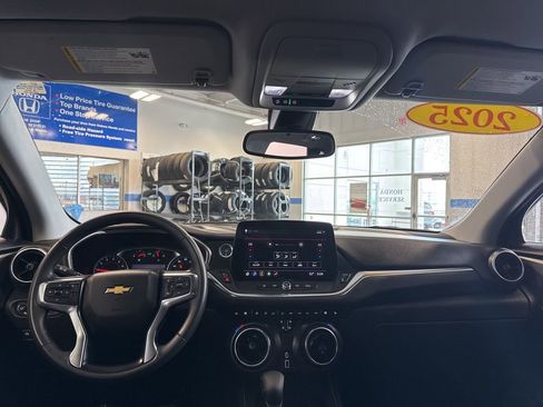 Used 2025 Chevrolet Blazer LT w/ Convenience Package AWD/4WD image 9