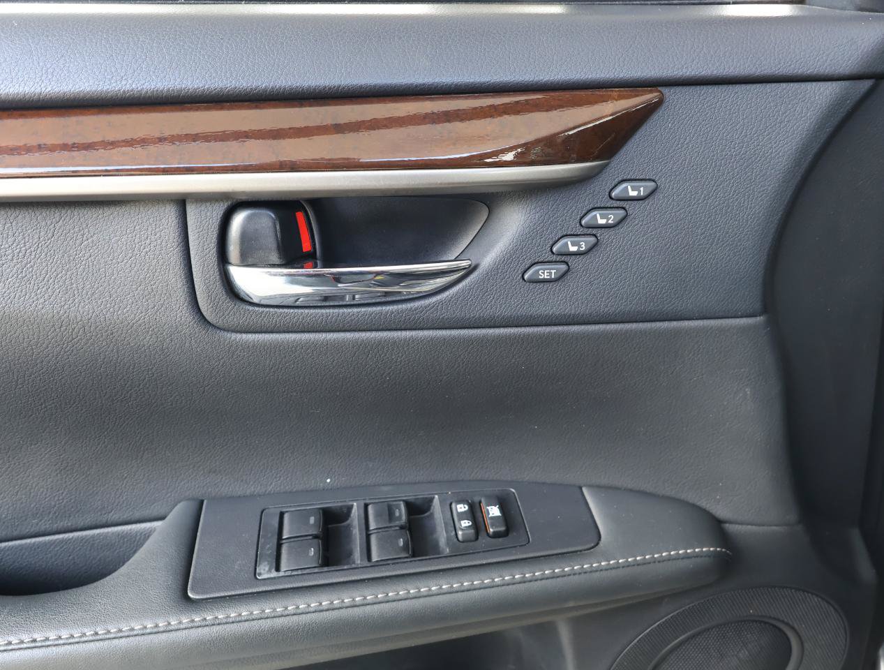 Used 2014 Lexus ES 350 FWD image 36